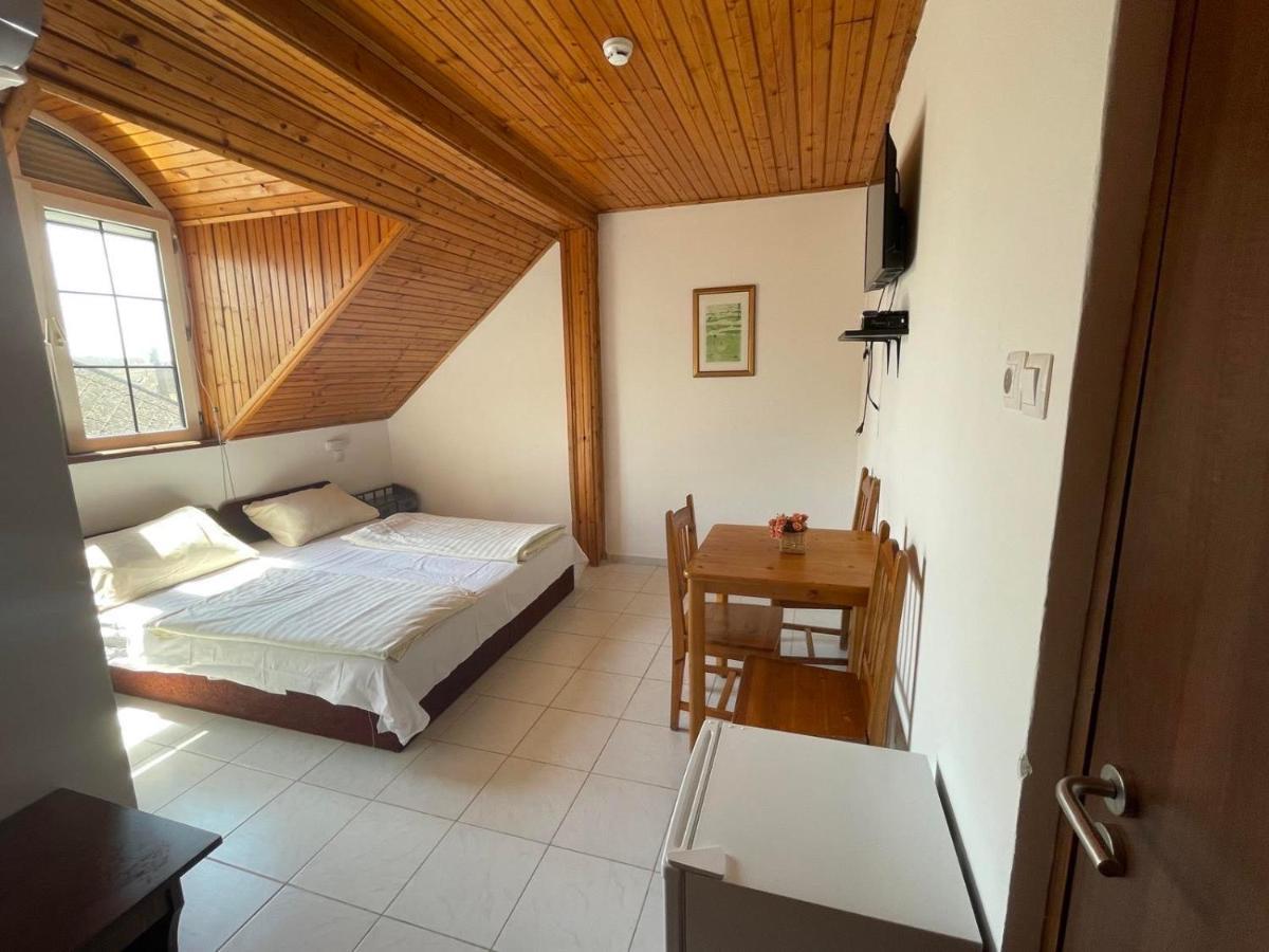 Lelle Centrum Vendeghaz Balatonlelle Ngoại thất bức ảnh